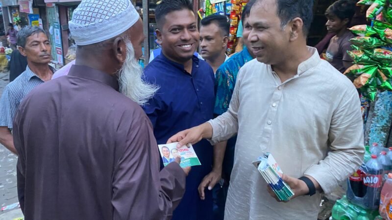 শান্তিগঞ্জে লিফটের বিতরণ ও গণসংযোগ করেছেন কয়ছর এম আহমেদ